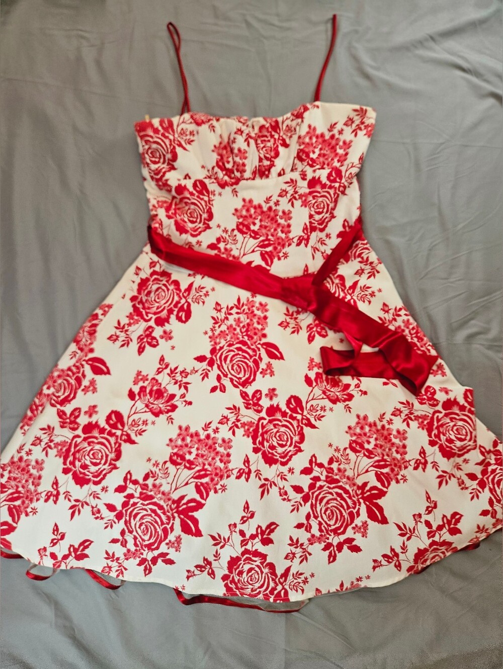 B. Darlin Juniors White & Red Floral Thin Strap Fit & Flare Dress Size 11/12